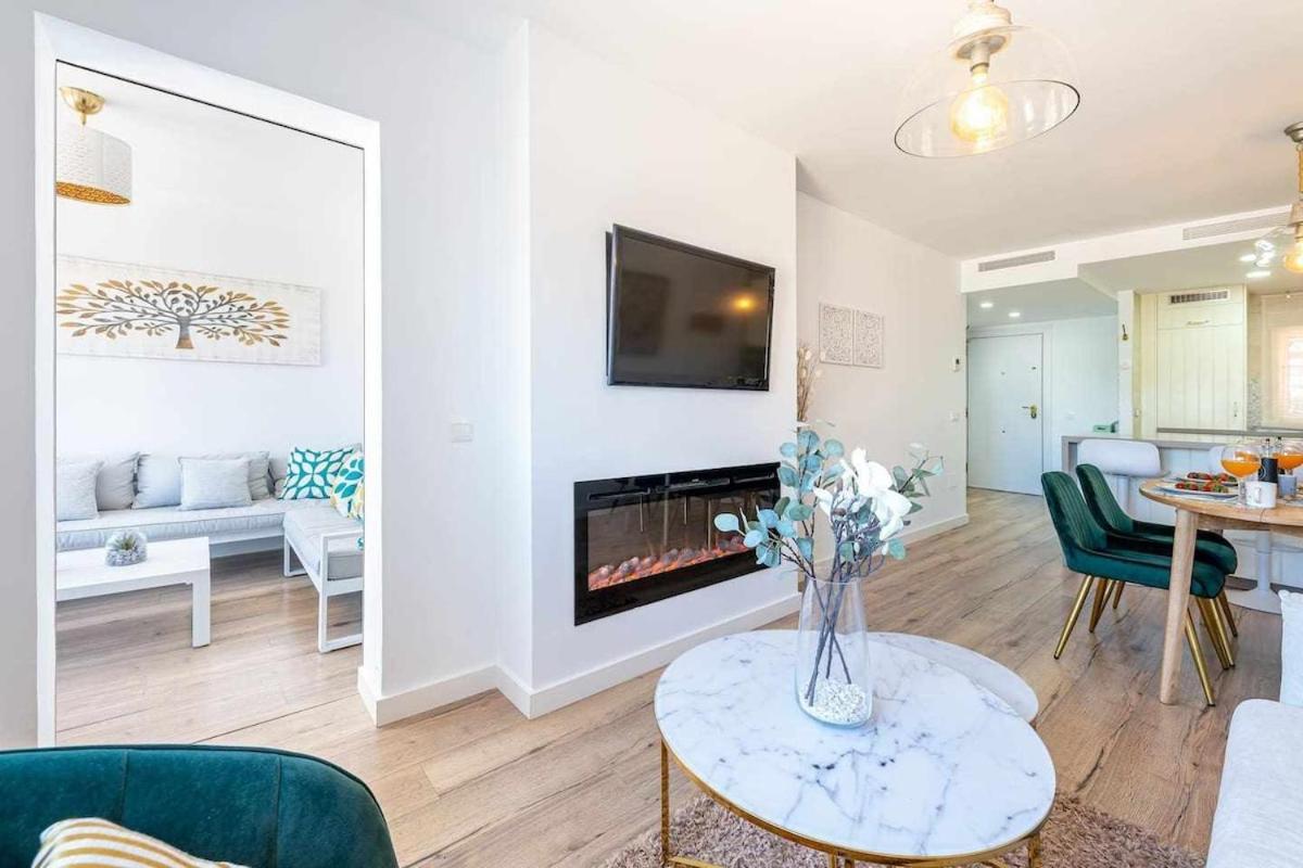 797 Holiday Rentals - Lujoso Apartamento En Arroyo Con Piscina Benalmádena Exteriör bild
